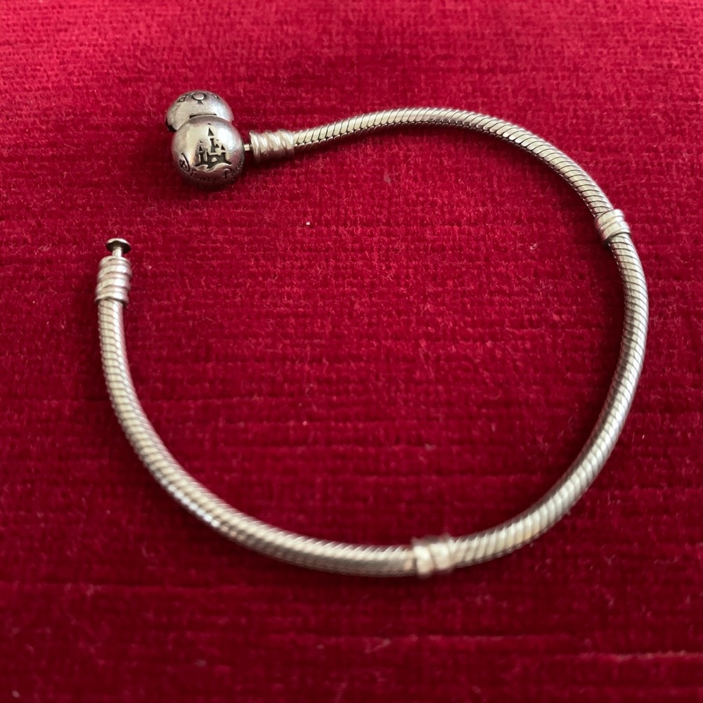 EUC DISNEY Parks Pandora Bracelet